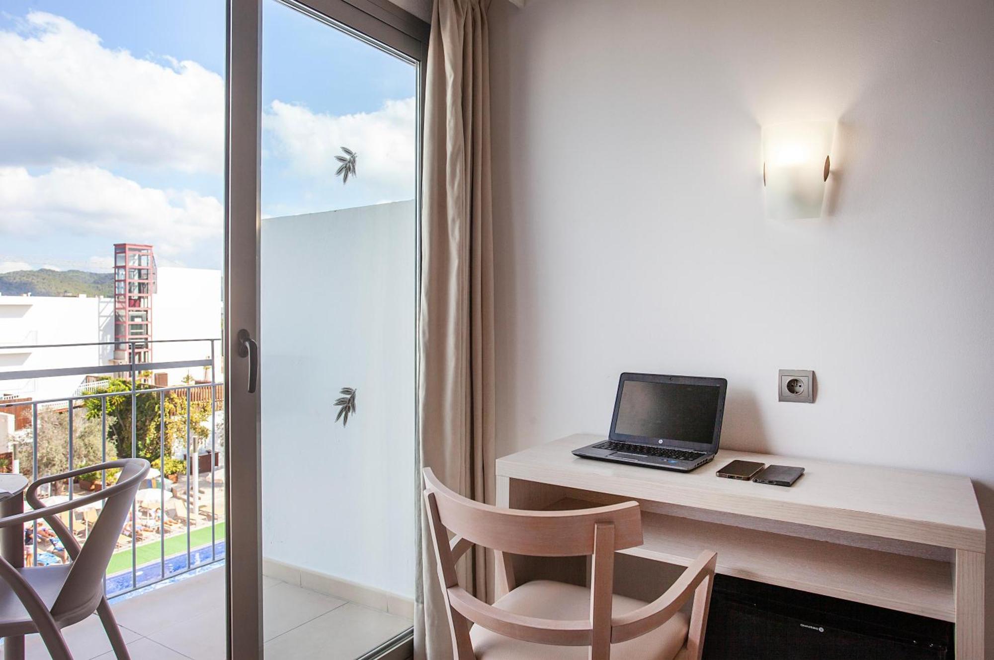 Hotel Puchet Ibiza San Antonio  Ngoại thất bức ảnh