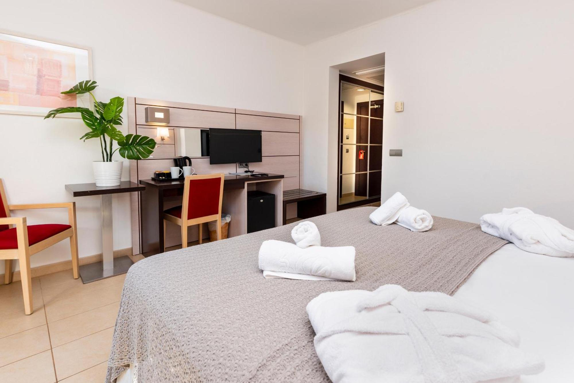 Hotel Puchet Ibiza San Antonio  Ngoại thất bức ảnh